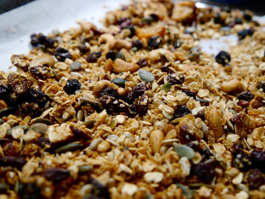 granola, homemade, nuts-2086774.jpg