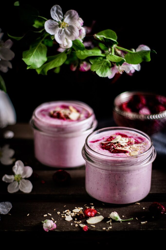 raspberries, yoghurt, food-7213407.jpg
